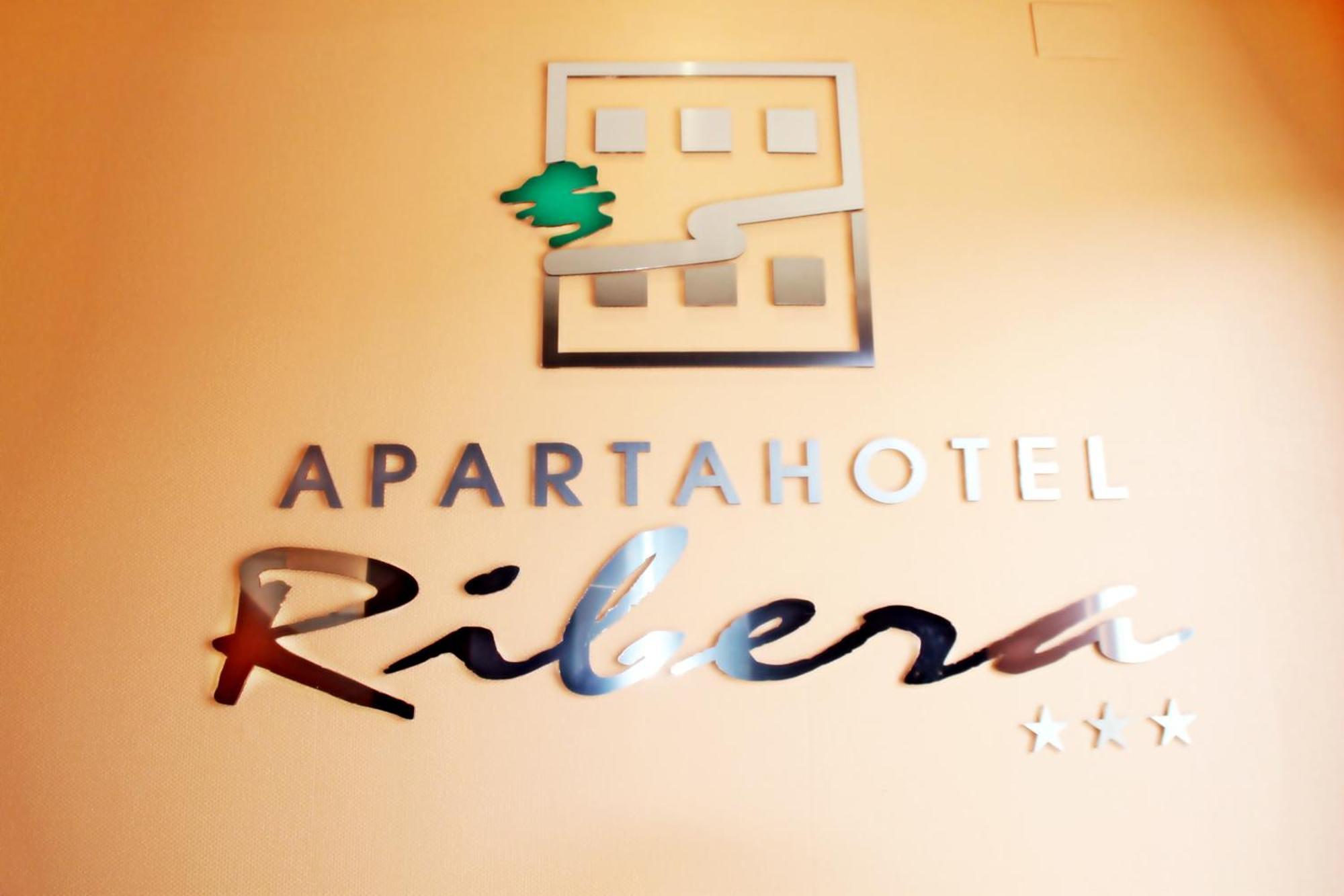 Apartahotel Ribera Арройо-де-ла-Энкомьенда Экстерьер фото