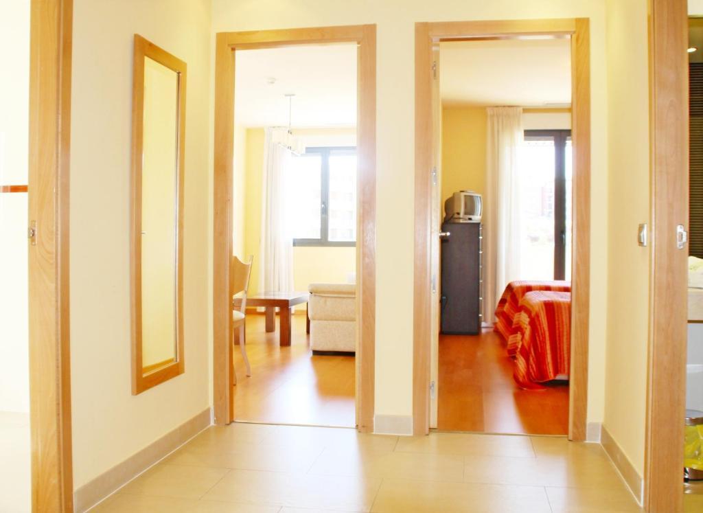 Apartahotel Ribera Арройо-де-ла-Энкомьенда Номер фото